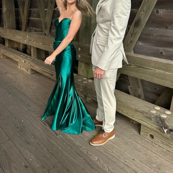 Sherri Hill strapless prom dress, green, 000, worn once.